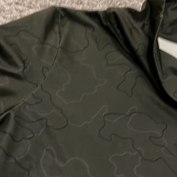 NWT Under Armour Cold Weather
Green Funnel Neck Top Women's
Small (1375832-310) - Picture 11 of 16